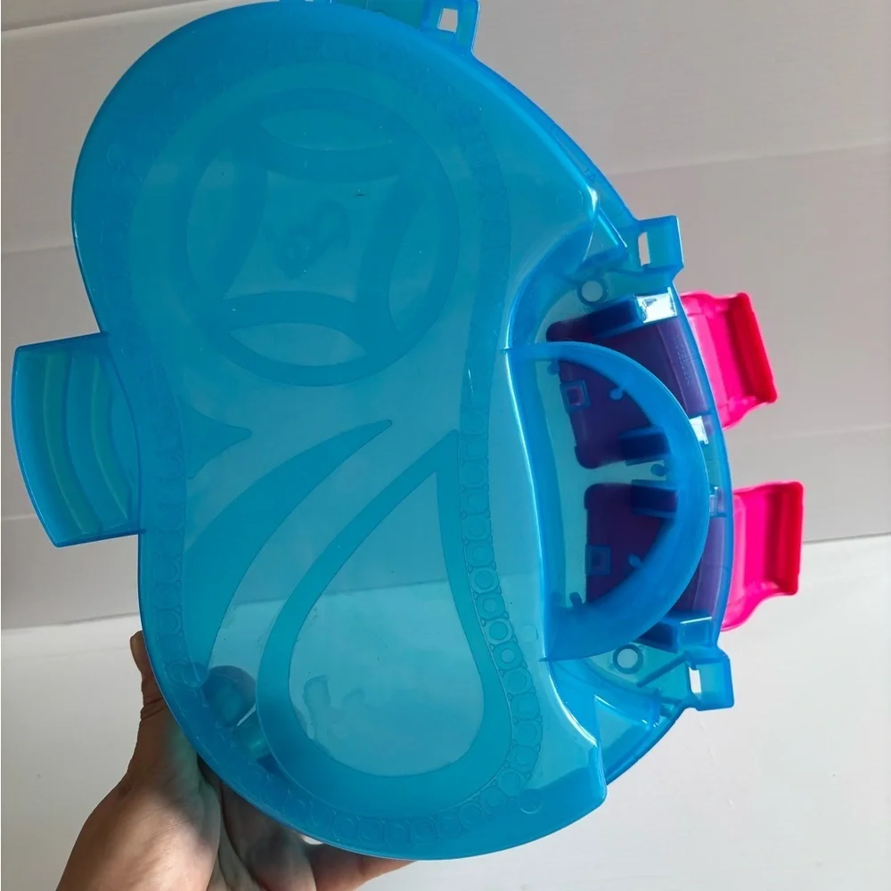 Barbie Pool - Picture 4 of 4